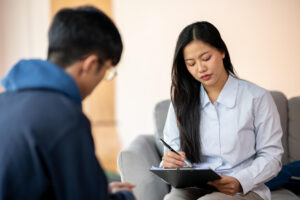 Japanese-speaking therapist